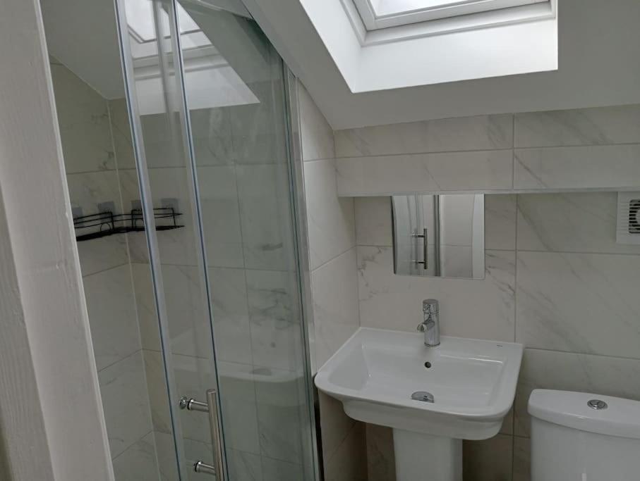 Roovi'S Nest Villa Nottingham Ngoại thất bức ảnh