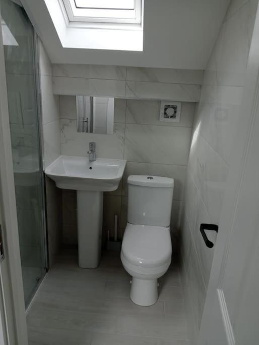 Roovi'S Nest Villa Nottingham Ngoại thất bức ảnh