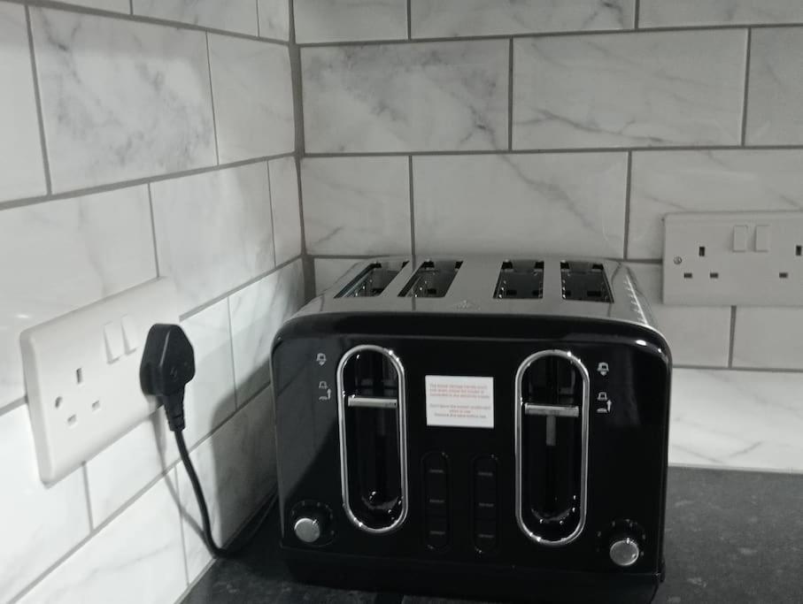 Roovi'S Nest Villa Nottingham Ngoại thất bức ảnh