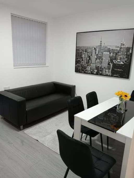 Roovi'S Nest Villa Nottingham Ngoại thất bức ảnh